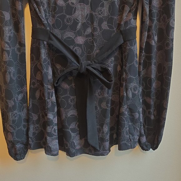 Motherhood Maternity Tie-Back Top Size Small - Picture 10 of 10